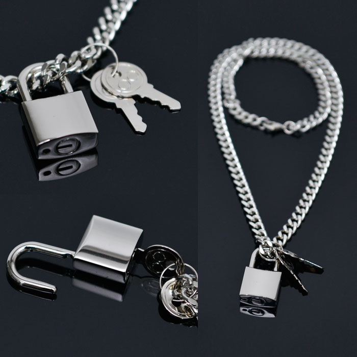 Accessories :: Necklaces :: Real Lock & Key Pendant Silver Long